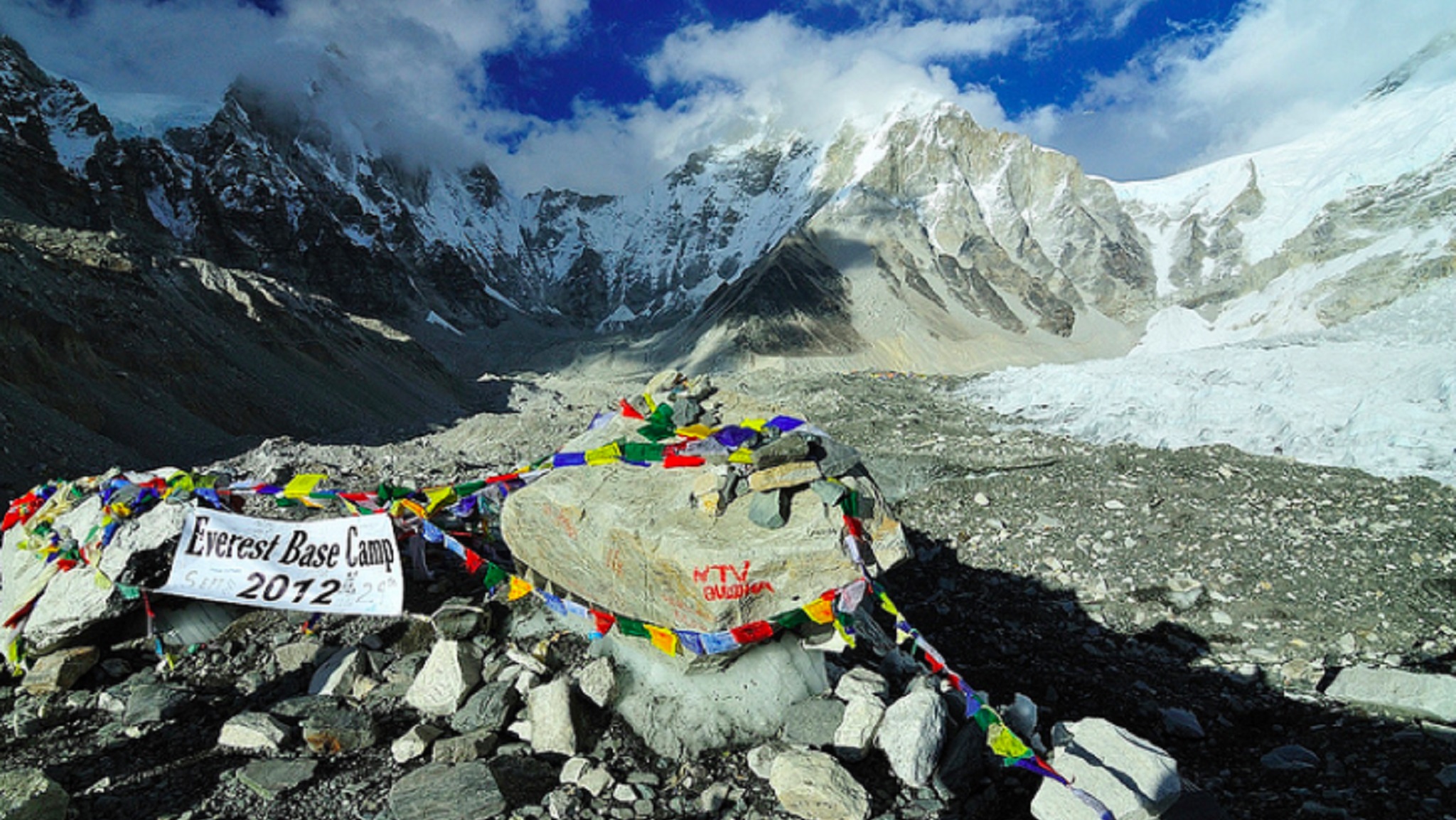 DAY8 Digboche - Lobuche4910M (健⾏約6hr)