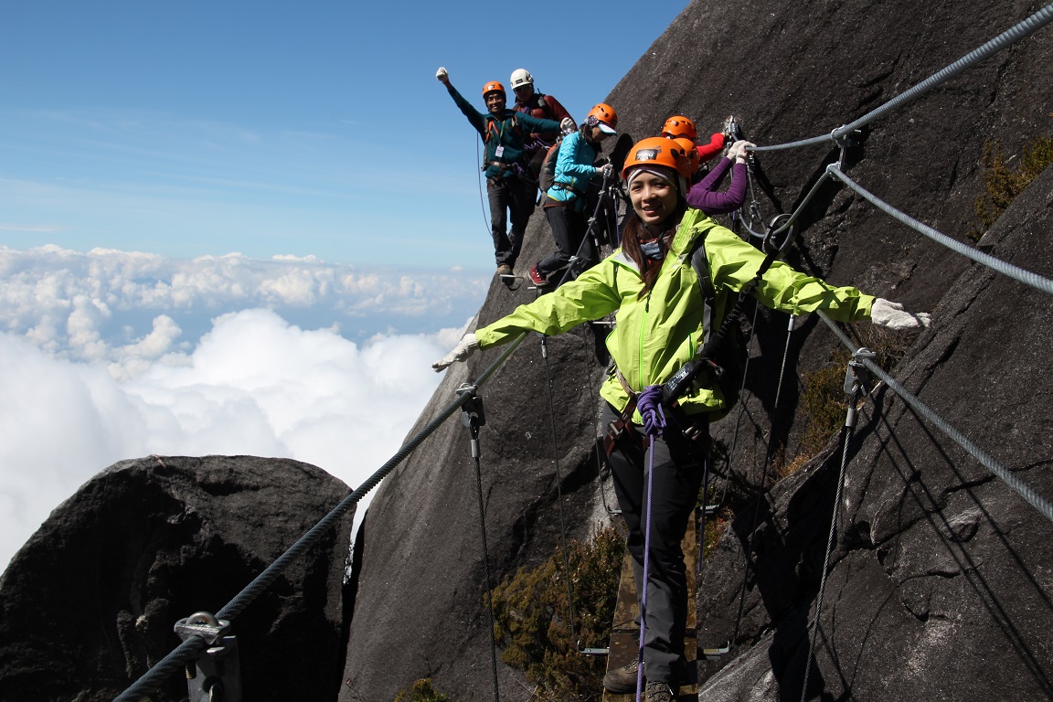 D3 神山攻頂山屋-京那峇魯主峰【Low's peak羅氏峰】-索道體驗-神山攻頂山屋